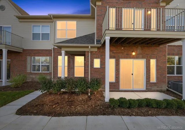 Homes for sale in Sterling Heights, MI | 8280 Heywood Cir #Unit 2, Sterling Heights, MI 48312 | MLS# 50212995