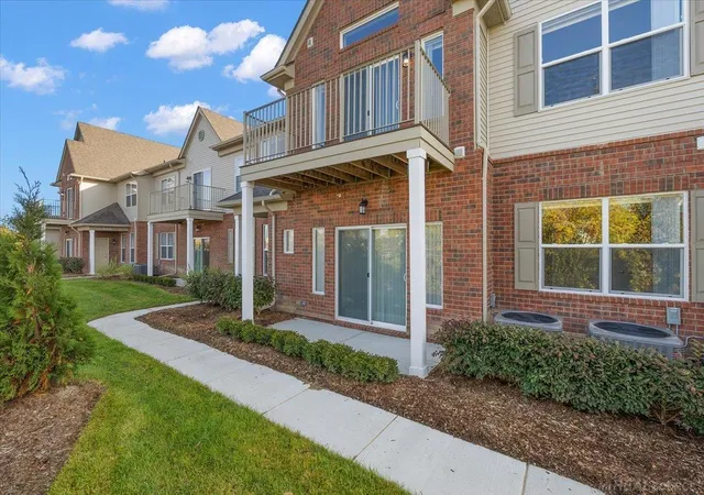 Homes for sale in Sterling Heights, MI | 8280 Heywood Cir #Unit 2, Sterling Heights, MI 48312 | MLS# 50212995