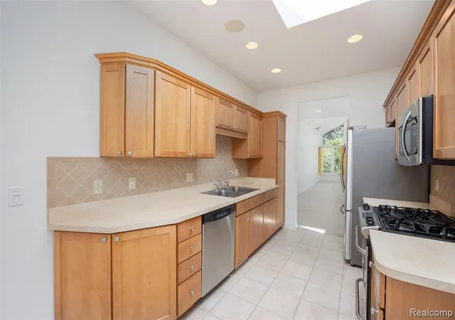 Photo 4 of Sale Pending at 49290 Wayburn Dr, Macomb, MI 48042 4853 | MLS# 61005757 | Listing updated on 2026-09-09