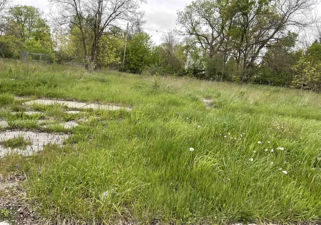 Photo 2 of Land for sale at 2123 Annesley St, Saginaw, MI 48601 | MLS# 50198689 | Listing updated on 2026-09-14