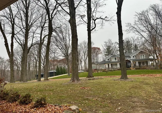 3rd image of 20137 W Whipple Dr, Northville, MI 48167 | MLS# 60954502