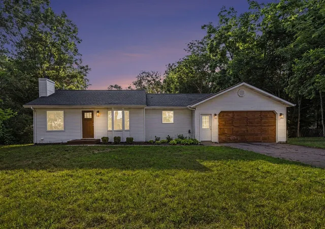 Photo 3 of Single family home for sale at 4372 Hunsberger Ave, Grand Rapids, MI 49525 | MLS# 70550458 | Listing updated on 2026-09-04