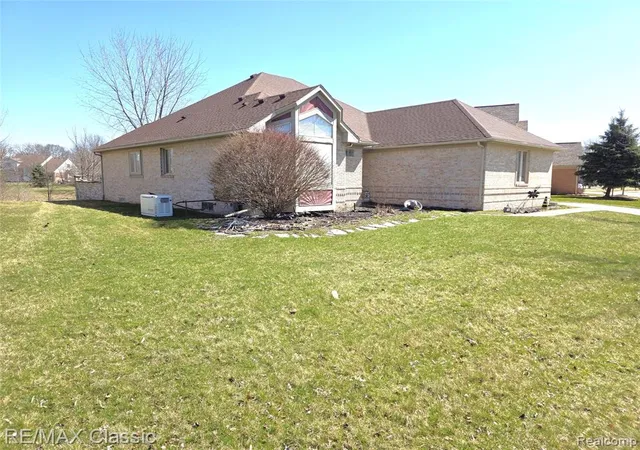 Photo 1 of Sale Pending at 21966 Hunter Cir, Taylor, MI 48180 | MLS# 60992688 | Listing updated on 2026-06-03