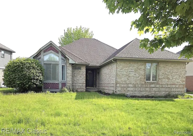 Photo 2 of Sale Pending at 21966 Hunter Cir, Taylor, MI 48180 | MLS# 60992688 | Listing updated on 2026-06-03