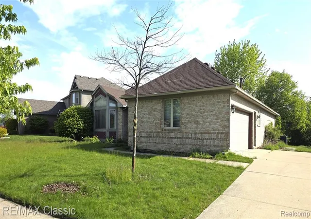 Photo 3 of Sale Pending at 21966 Hunter Cir, Taylor, MI 48180 | MLS# 60992688 | Listing updated on 2026-06-03
