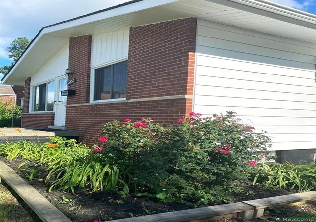 Photo 3 of Single family home for sale at 16830 S Stephens Dr, Eastpointe, MI 48021 | MLS# 60975115 | Listing updated on 2026-07-07