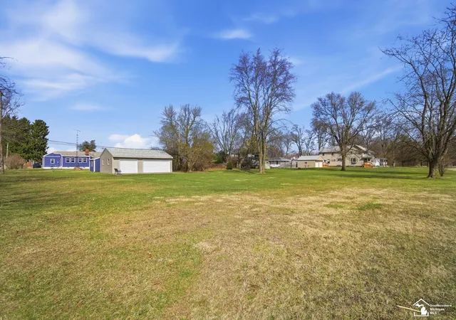 61st image of 924 Hawthorne St, Temperance, MI 48182 | MLS# 50202096