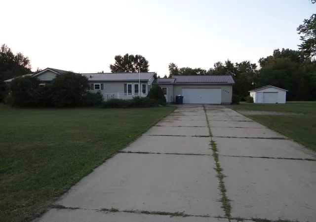 Photo 2 of Sale Pending at 4300 Parker Rd, Gladwin, MI 48624 | MLS# 50216975 | Listing updated on 2026-08-03