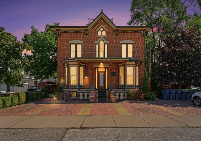 Photo 1 of Single family home for sale at 814 N Monroe St, Bay City, MI 48708 | MLS# 50219629 | Listing updated on 2026-09-01