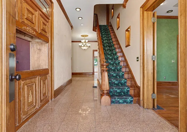 Photo 3 of Single family home for sale at 814 N Monroe St, Bay City, MI 48708 | MLS# 50219629 | Listing updated on 2026-09-01