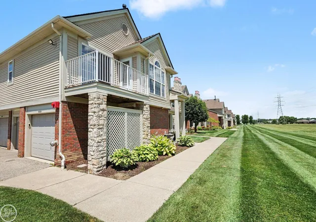 Photo 3 of Condo for sale at 52164 Naugatuck Dr, Macomb, MI 48042 | MLS# 50216590 | Listing updated on 2026-07-30