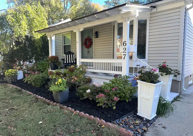 Photo 3 of Sale Pending at 627 S Rembrandt Ave, Royal Oak, MI 48067 | MLS# 50192874 | Listing updated on 2026-02-22