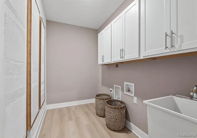 image of 50260 Cromwell St, Canton, MI 48188