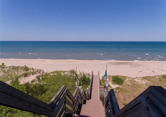 3rd image of 740 Preserve Dr, South Haven, MI 49090 | MLS# 70523342