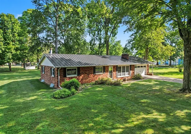 Photo 4 of Single family home for sale at 340 W Railroad St, Centreville, MI 49032 | MLS# 70554860 | Listing updated on 2026-09-24