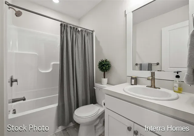 Photo 3 of Condo for sale at 325 Round Hl Rd, Kalamazoo, MI 49009 | MLS# 70535377 | Listing updated on 2026-09-11