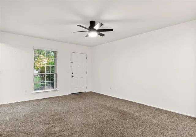 Listing Photo 5 - Condo for sale in building located at 3034 Forest Creek Ct, Ann Arbor, MI 48108