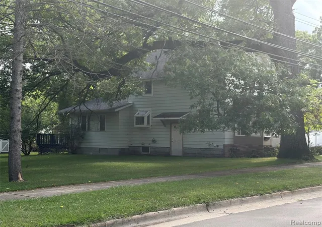 2nd image of 329 1st St, Rochester, MI 48307 | MLS# 61021824