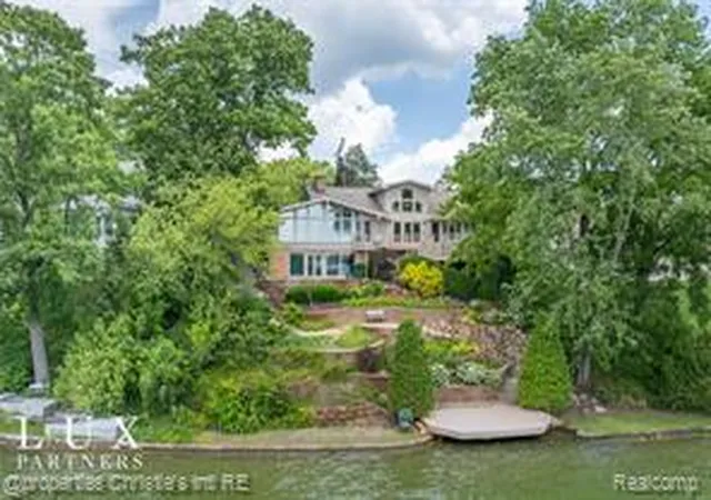 Homes for sale in Battle Creek, MI | 24 Hiawatha Dr, Battle Creek, MI 49015 | MLS# 61008070