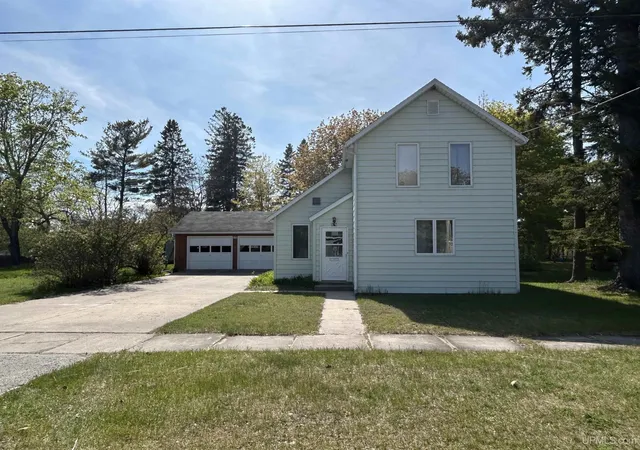 Homes for sale in Manistique, MI | 525 Delta Ave, Manistique, MI 49854 | MLS# 50213082