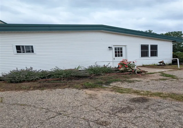 Homes for sale in Fremont, MI | 950 W 40Th St, Fremont, MI 49412 | MLS# 70528770