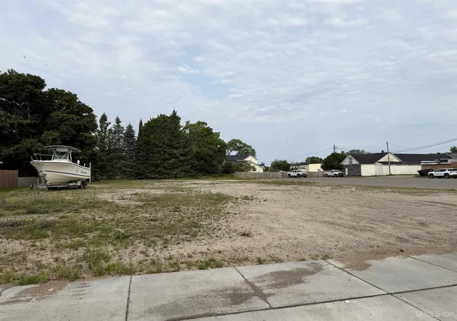 Photo 4 of Land for sale at 131 S Houghton Ave, Manistique, MI 49854 | MLS# 50218235 | Listing updated on 2026-09-03