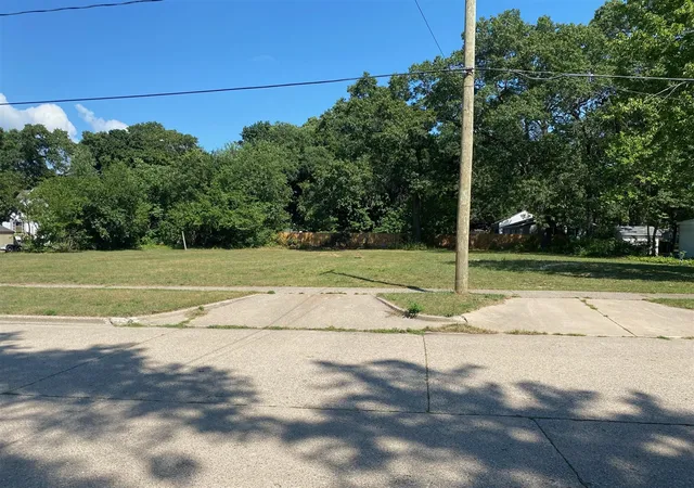 Photo 1 of Sale Pending at 580 School St, Muskegon, MI 49442 | MLS# 70550059 | Listing updated on 2026-08-07