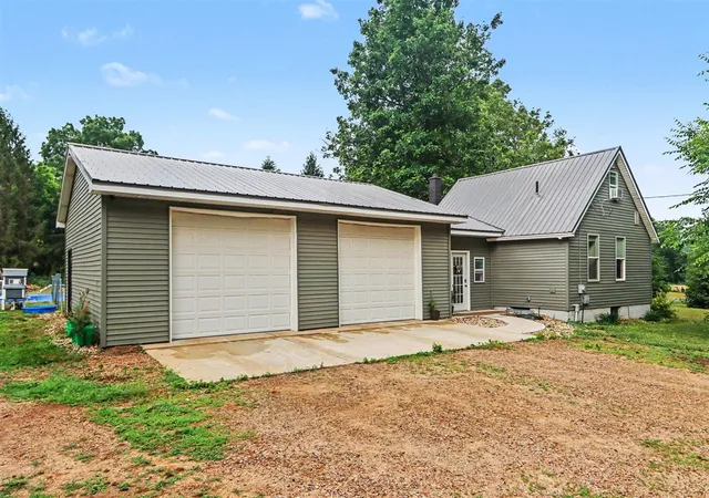 2nd image of 7244 Owen Dr, Kalamazoo, MI 49009 | MLS# 70538483