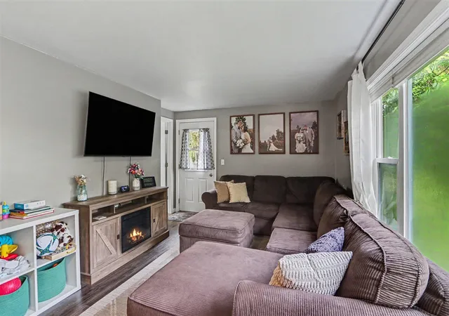 4th image of 7244 Owen Dr, Kalamazoo, MI 49009 | MLS# 70538483