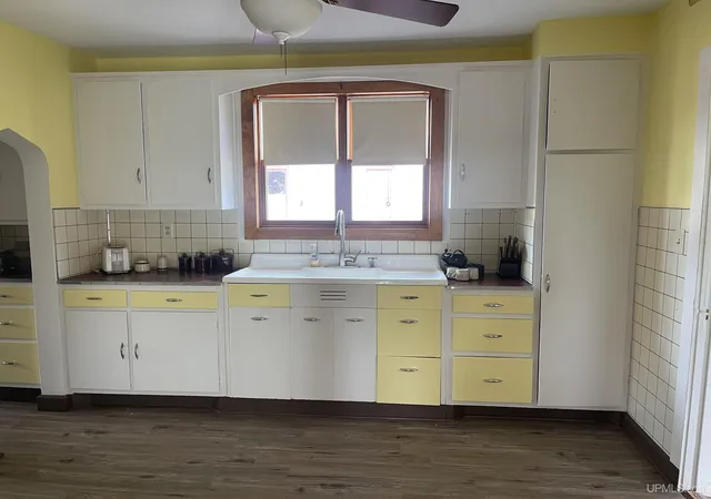 Photo 3 of Single family home for sale at 1615 S Barber St, Bessemer, MI 49911 | MLS# 50176385 | Listing updated on 2025-11-24