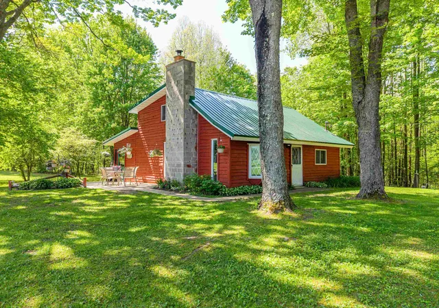 2nd image of 6720 N Rodgers Ave, Harrison, MI 48625 | MLS# 50209317