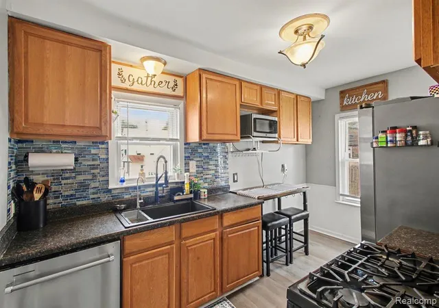 Photo 4 of Sale Pending at 13825 Pearl St, Southgate, MI 48195 1878 | MLS# 61022455 | Listing updated on 2026-08-28
