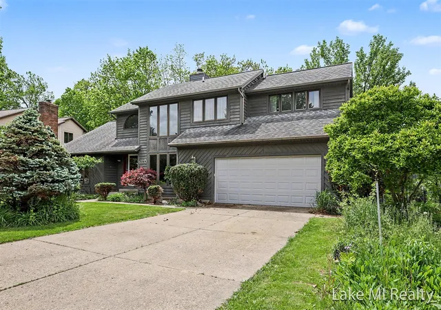 Photo 1 of Single family home for sale at 5537 Bentbrook St, Kentwood, MI 49508 | MLS# 70534803 | Listing updated on 2026-09-16