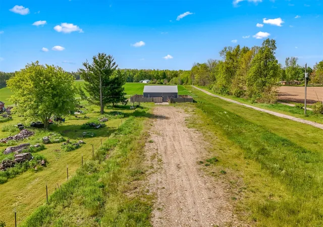 Homes for sale in Pittsford, MI | 7505 E Reading Rd, Pittsford, MI 49271 | MLS# 70514169