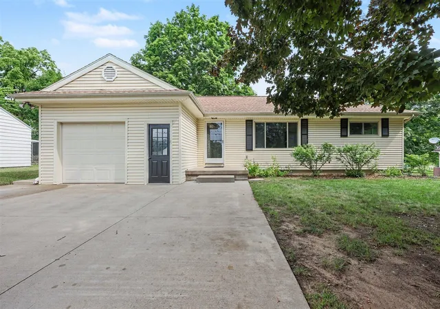 1st image of 360 Clark St, Grass Lake, MI 49240 | MLS# 70548886