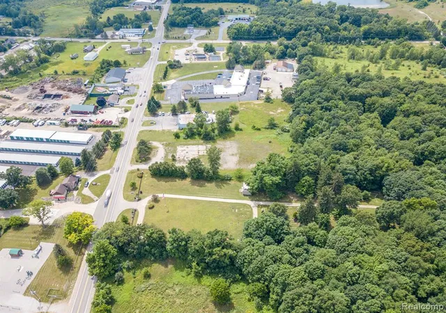 3rd image of 3175 Grange Hall Rd, Holly, MI 48442 | MLS# 60314136