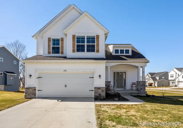 Homes for sale in Rockford, MI | 355 Elstar Ct, Rockford, MI 49341 | MLS# 70536495