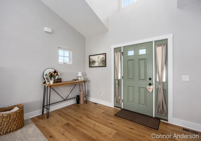 4th image of 355 Elstar Ct, Rockford, MI 49341 | MLS# 70536495