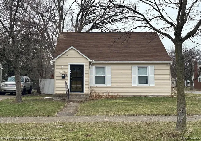 2nd image of 19775 Kingsville St, Harper Woods, MI 48225 | MLS# 60979698