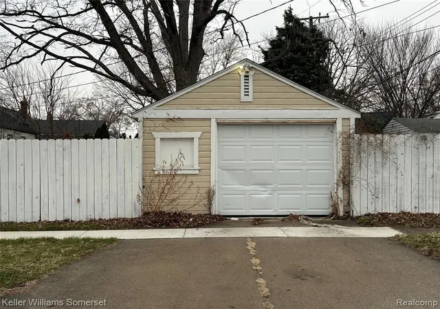 6th image of 19775 Kingsville St, Harper Woods, MI 48225 | MLS# 60979698