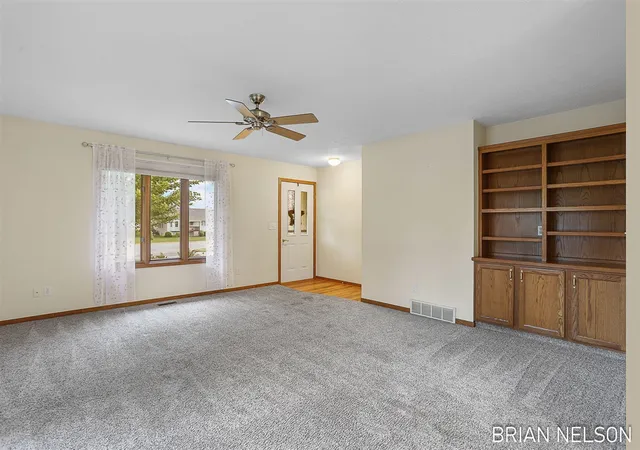 Homes for sale in Zeeland, MI | 205 Parkside Dr, Zeeland, MI 49464 | MLS# 70540123