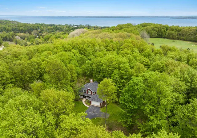 3rd image of 6261 S Westwood Pkwy, Suttons Bay, MI 49682 | MLS# 80071636