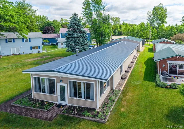 Homes for sale in Au Gres, MI | 1656 S Riverside Dr, Au Gres, MI 48703 | MLS# 61001691