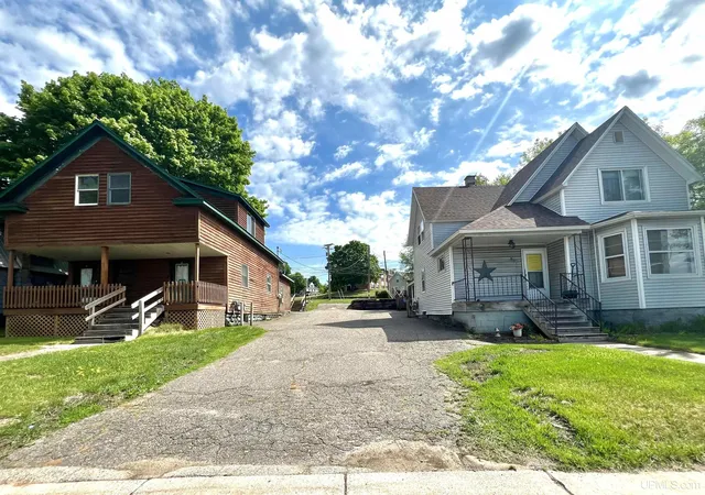 Homes for sale in Iron Mountain, MI | 831 S Stephenson Ave, Iron Mountain, MI 49801 | MLS# 50208094