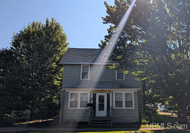 Photo 2 of Single family home for sale at 201 N 4th Street, Ontonagon, MI 49953 | MLS# 50214614 | Listing updated on 2026-08-04