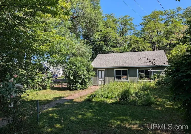 Photo 3 of Single family home for sale at 201 N 4th Street, Ontonagon, MI 49953 | MLS# 50214614 | Listing updated on 2026-08-04