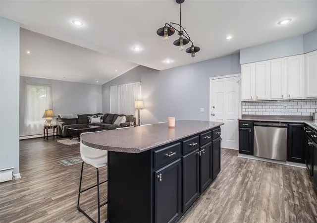 Photo 4 of Sale Pending at 409 E Filer St, Ludington, MI 49431 | MLS# 70476567 | Listing updated on 2025-12-09