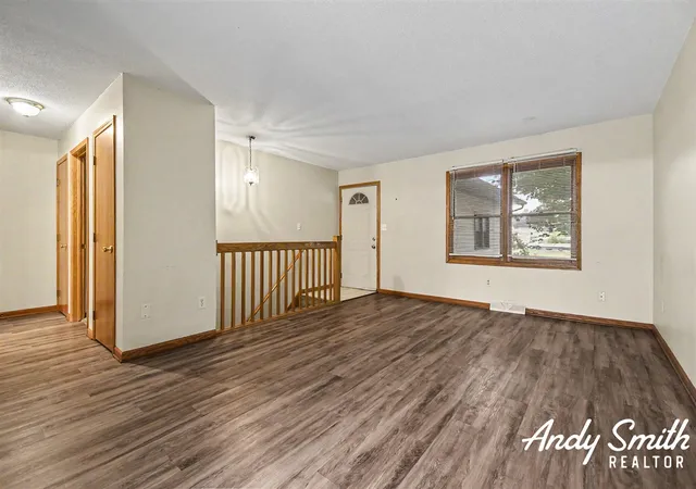Photo 2 of Sale Pending at 400 402 60th Street, Grand Rapids, MI 49548 | MLS# 70541800 | Listing updated on 2026-09-03