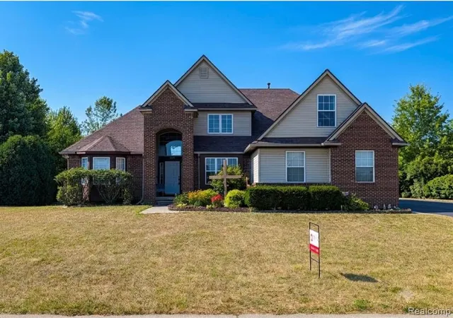 2nd image of 7157 Westminster Cir, Grand Blanc, MI 48439 | MLS# 61012654