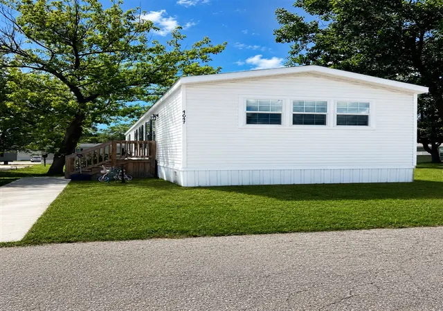 Homes for sale in Walker, MI | 4647 Red Apple Court Court #91, Walker, MI 49534 | MLS# 70543291